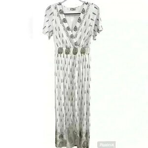 Lapogee Women’s Dress White &. Gold Made in India Size S